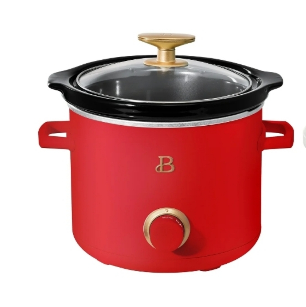 Beautiful 2 qt Slow Cooker in Tomatoe RED & Gold by Drew Barrymore